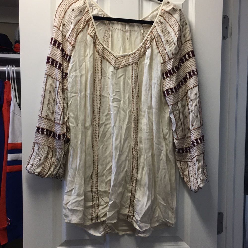 Long sleeved top